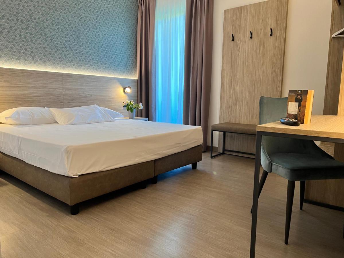 Hotel Gardenia رومانو كانافيسي المظهر الخارجي الصورة